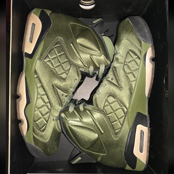 JORDAN RETRO 6 PINNACLE